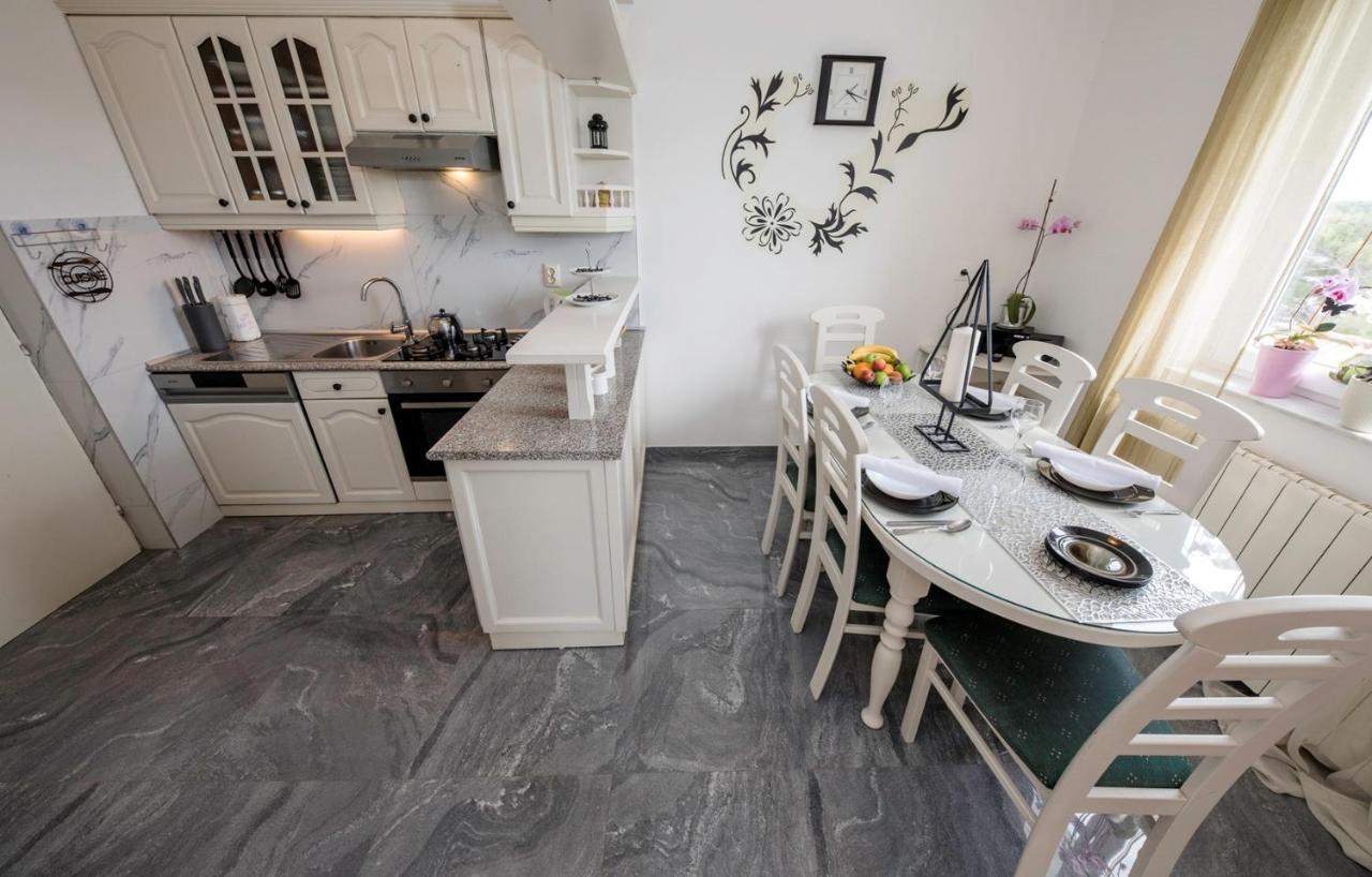 Apartment Dominik 2874 Palit Екстериор снимка